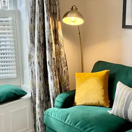 Holiday home Alexandra House